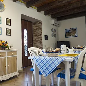 Frühstückspension La Vecchia Montagna, Nebida